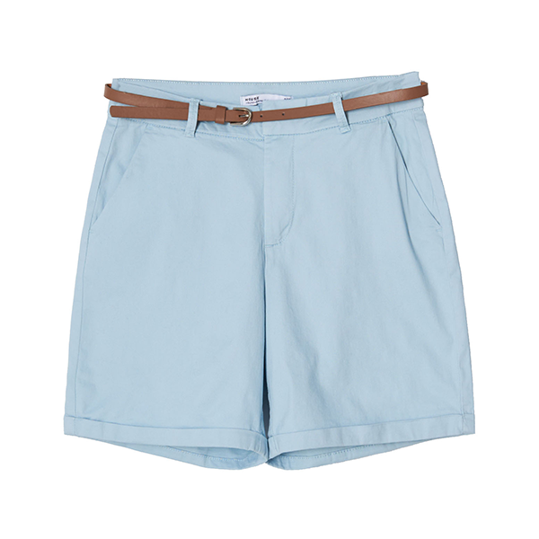ubrania na lato, outfit na lato, spodenki bermudy
